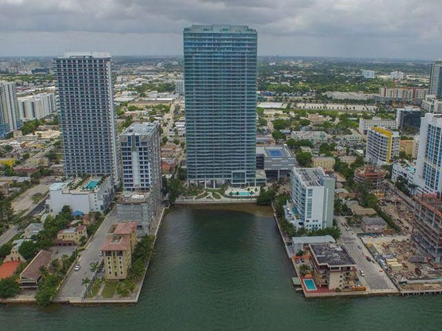 Icon Bay - Miami