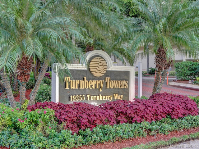 Turnberry Towers photo #9516