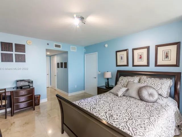 Квартира в аренду номер4710 - фото 2061891