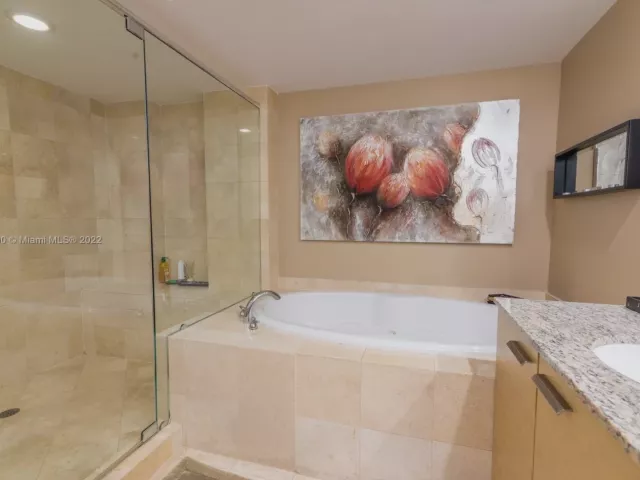 Квартира в аренду номер4710 - фото 2061894