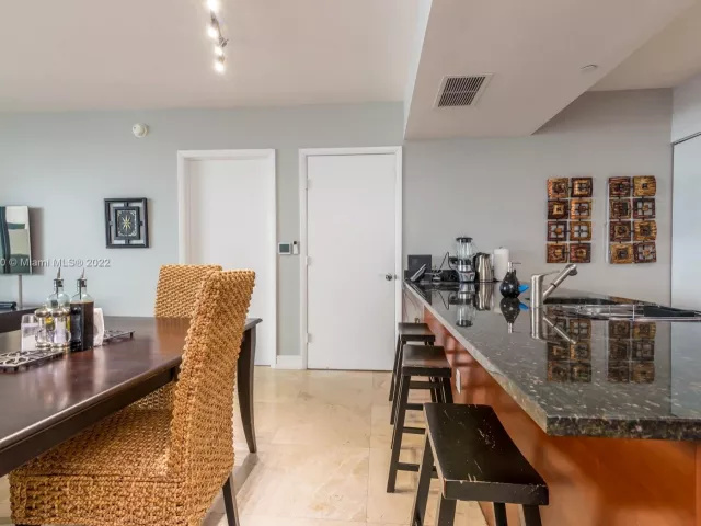 Квартира в аренду номер4710 - фото 2061879