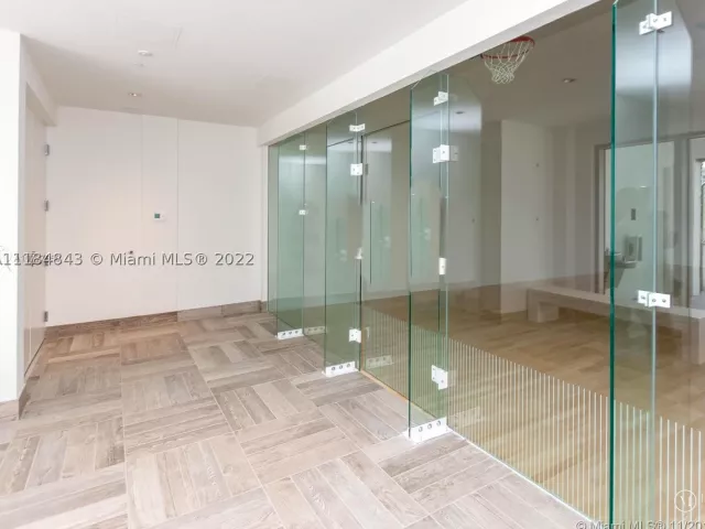Продажа квартиры #R1405 - фото 8965176