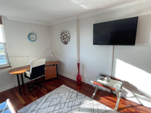 Квартира в аренду номер1227 (AVAILABLE JULY) - фото 7476901