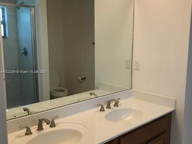 Продажа дома по адресу 317 NE 194th Ln 317 - фото 5845610