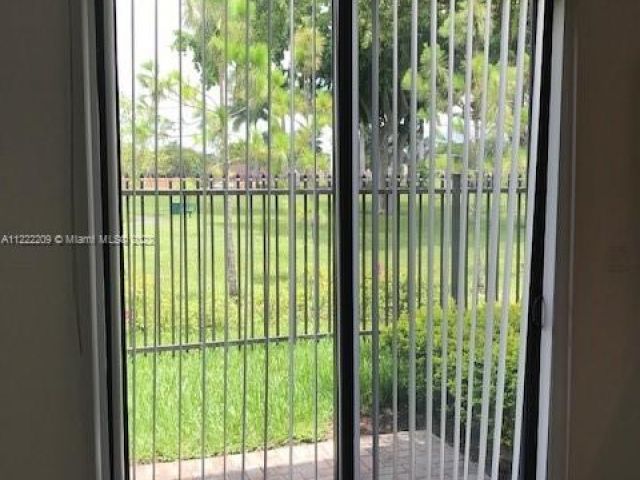 Продажа дома по адресу 317 NE 194th Ln 317 - фото 5845613