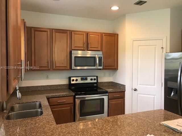 Продажа дома по адресу 317 NE 194th Ln 317 - фото 5845615