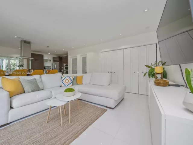 Дом в аренду по адресу 7544 SW 78th Ter - фото 2715497