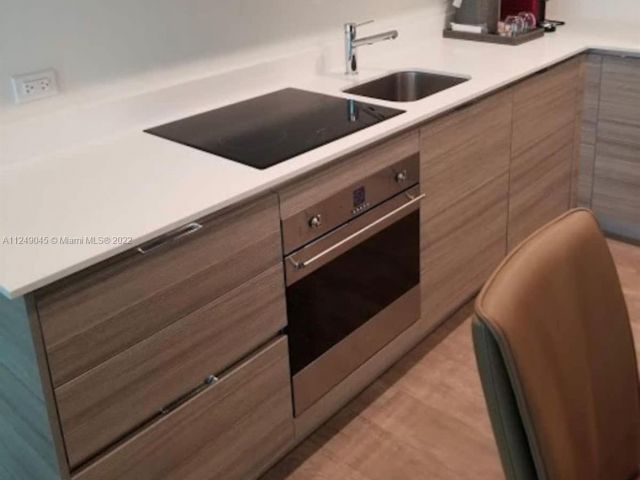 Продажа квартиры #N323 - фото 7501252