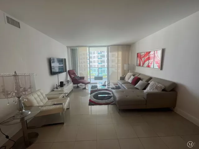 Квартира в аренду номер725 - фото 2882703