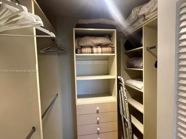 Продажа квартиры # - фото 3258619