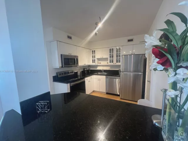 Продажа квартиры # - фото 3258624