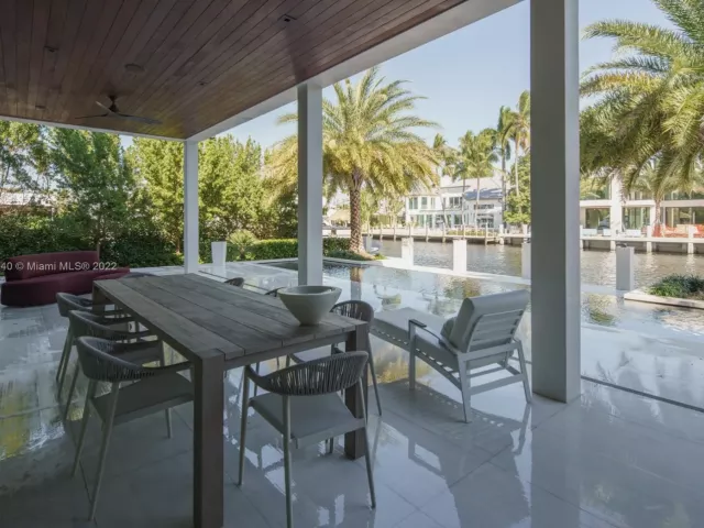 Дом в аренду по адресу 128 Fiesta Way - фото 3274322