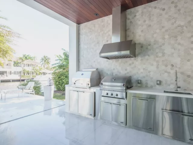 Дом в аренду по адресу 128 Fiesta Way - фото 3274323