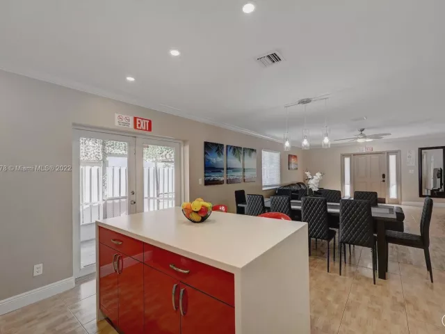 Дом в аренду по адресу 825 Harrison St - фото 3362149