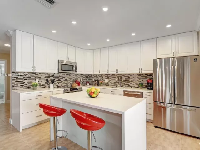 Дом в аренду по адресу 825 Harrison St - фото 3362151