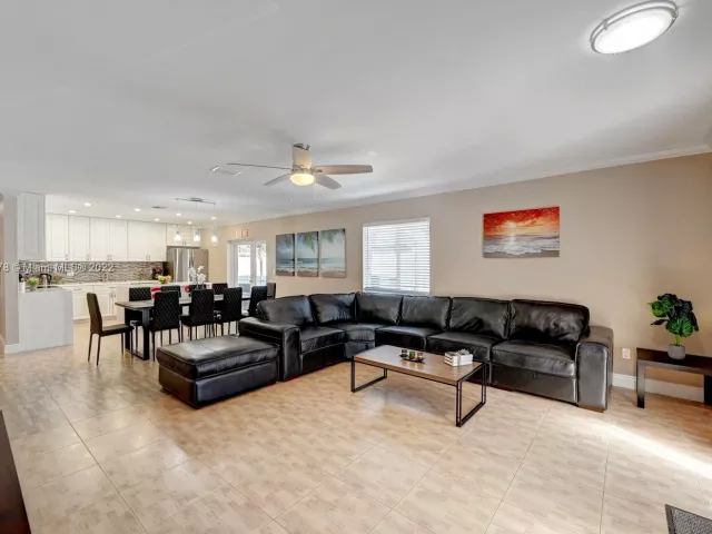 Дом в аренду по адресу 825 Harrison St - фото 3362155