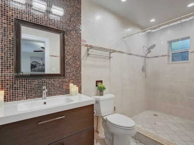 Дом в аренду по адресу 825 Harrison St - фото 3362142