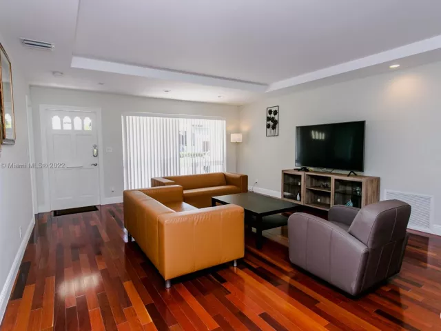 Дом в аренду по адресу 951 Washington St - фото 3362068