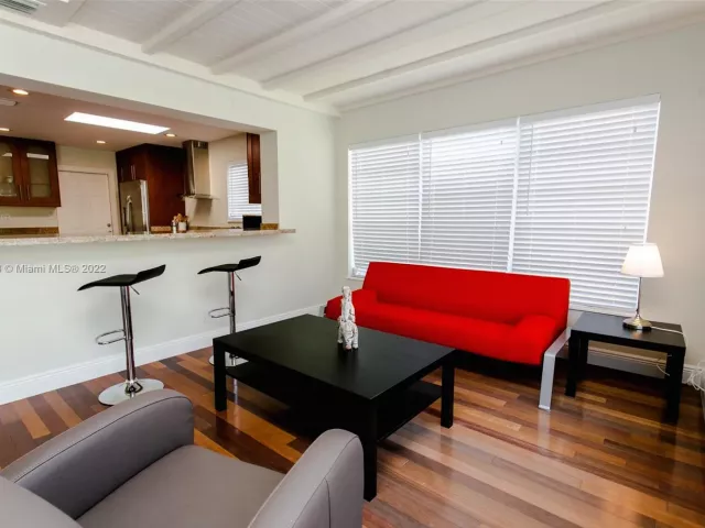 Дом в аренду по адресу 951 Washington St - фото 3362064