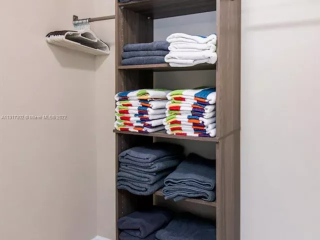 Дом в аренду по адресу 714 Harrison St - фото 3362028