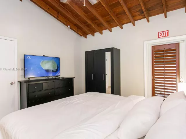 Дом в аренду по адресу 714 Harrison St - фото 3362020