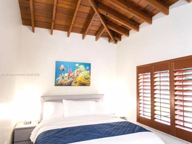 Дом в аренду по адресу 714 Harrison St - фото 3362023