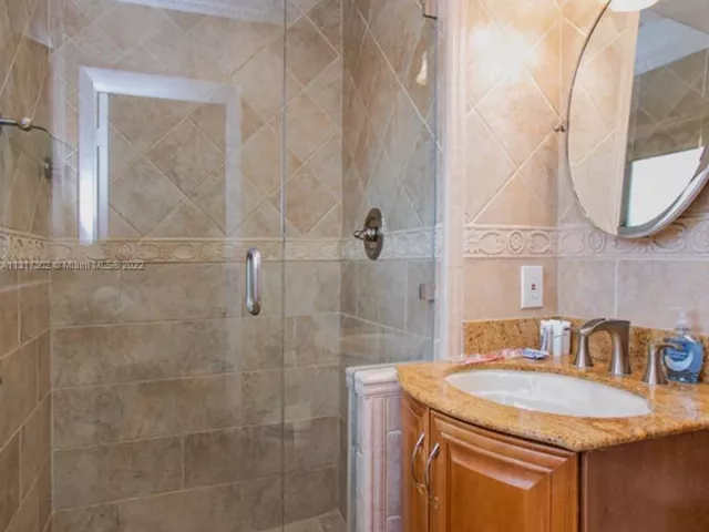 Дом в аренду по адресу 714 Harrison St - фото 3362025