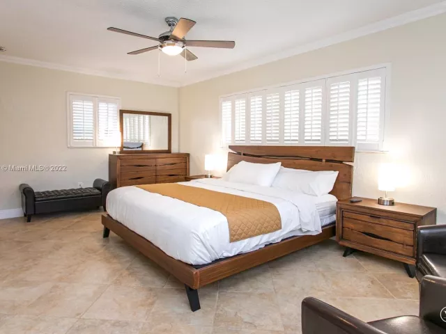 Дом в аренду по адресу 714 Harrison St - фото 3362027