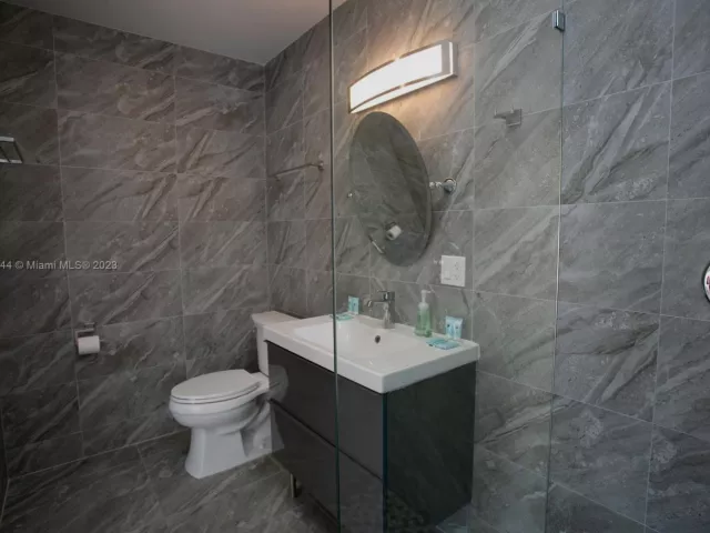 Дом в аренду по адресу 1301 Rodman St - фото 3376129