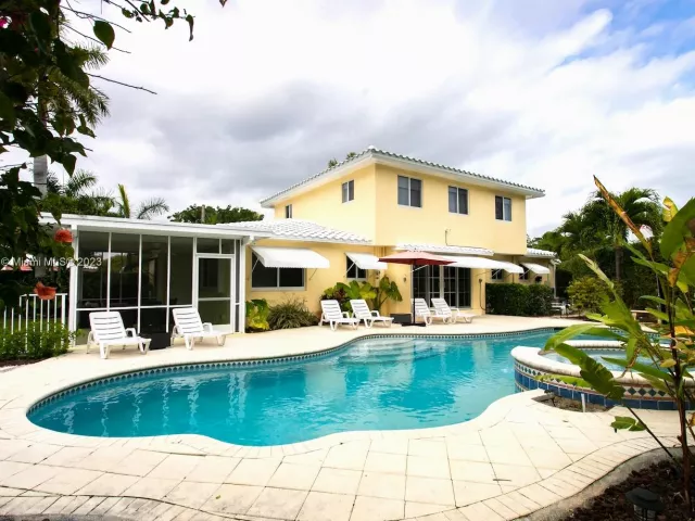 Дом в аренду по адресу 809 S 17th Ave - фото 3475255