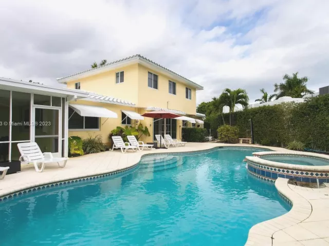 Дом в аренду по адресу 809 S 17th Ave - фото 3475259