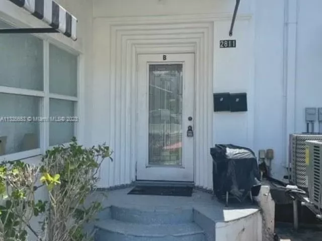 Продажа дома по адресу 2811 Indian Creek Dr - фото 3484927