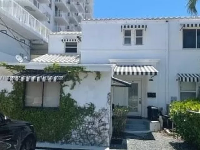 Продажа дома по адресу 2811 Indian Creek Dr - фото 3484932