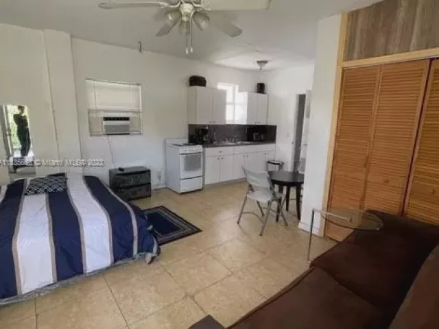 Продажа дома по адресу 2811 Indian Creek Dr - фото 3484928