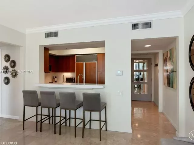 Квартира в аренду номер - фото 3528887