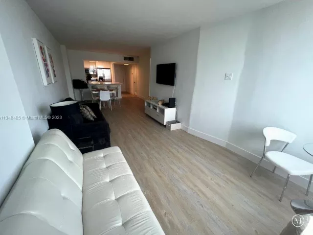 Квартира в аренду номер927 - фото 3584039