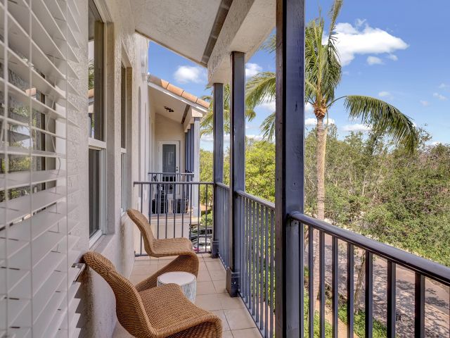 Продажа дома по адресу 462 E Boca Raton Road - фото 5505211