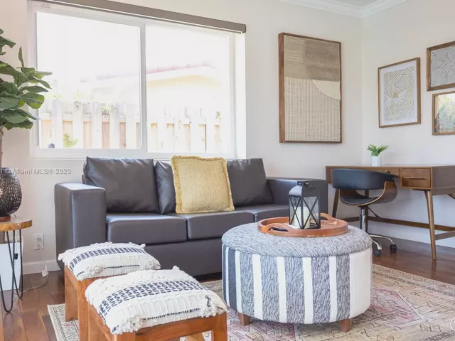 Дом в аренду по адресу 1466 NE 57th Ct - фото 3868454