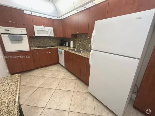 Квартира в аренду номер2J - фото 3891821