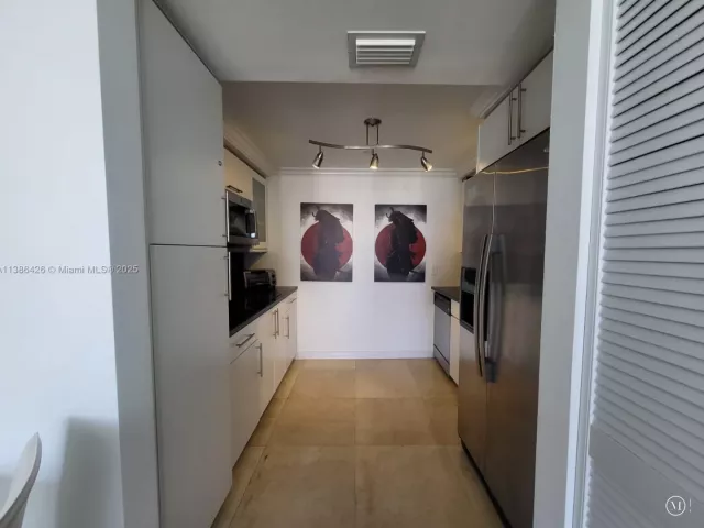 Продажа квартиры #1711 - фото 7329025