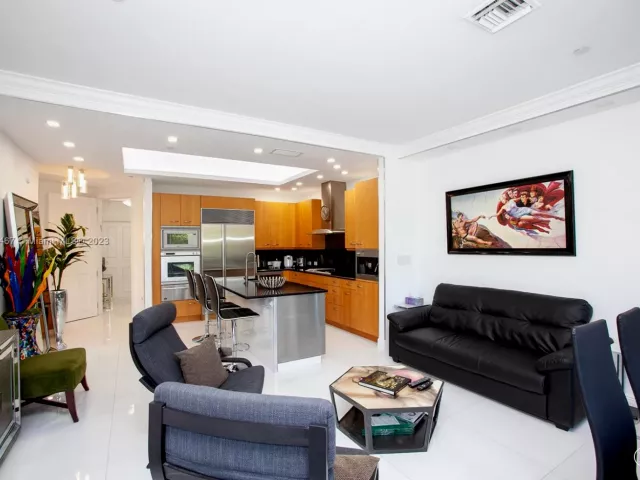 Продажа квартиры #104 - фото 4038535