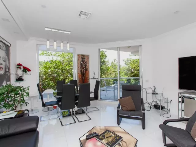 Продажа квартиры #104 - фото 4038536