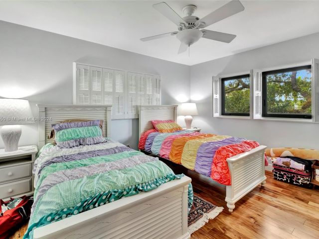 Продажа дома по адресу 4716 University Dr - фото 6270944