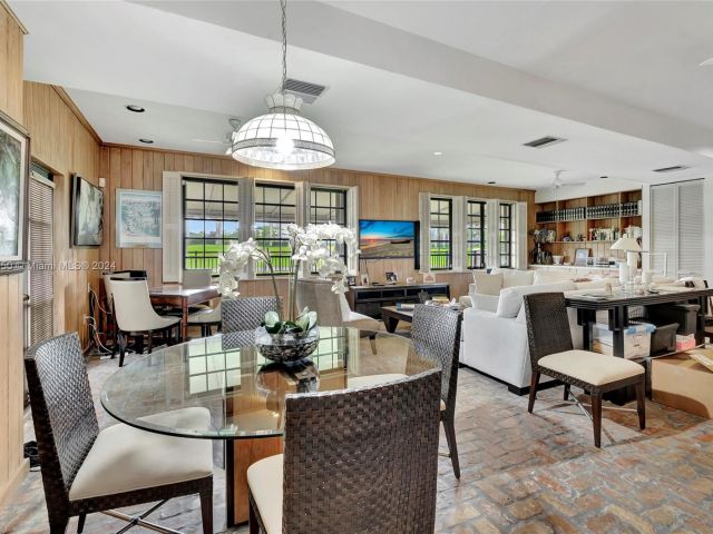 Продажа дома по адресу 4716 University Dr - фото 6270953