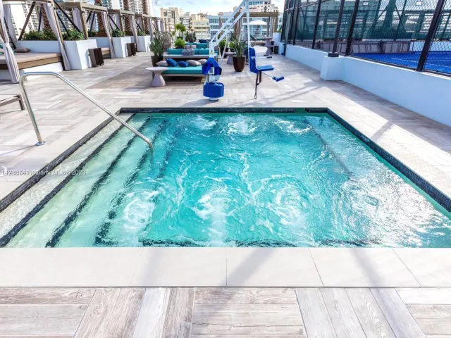 Продажа квартиры #R301 - фото 4203924