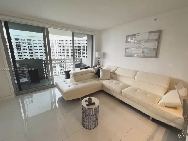 Квартира в аренду номер1164S - фото 4217782