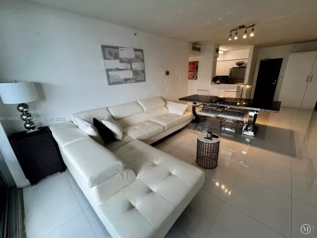 Квартира в аренду номер1164S - фото 4217784