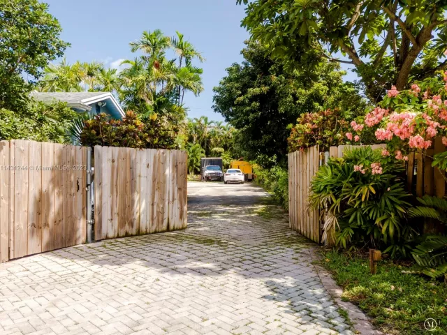 Продажа дома по адресу 2533 Fillmore St - фото 4703095