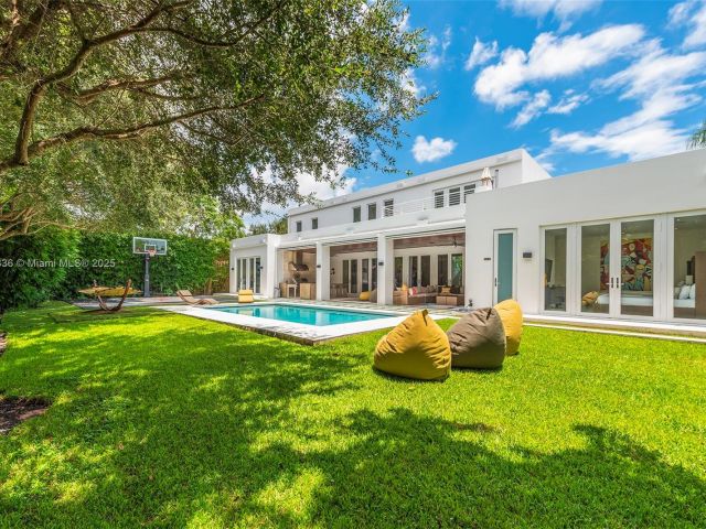 Продажа дома по адресу 7930 SW 52nd Ct - фото 7517780