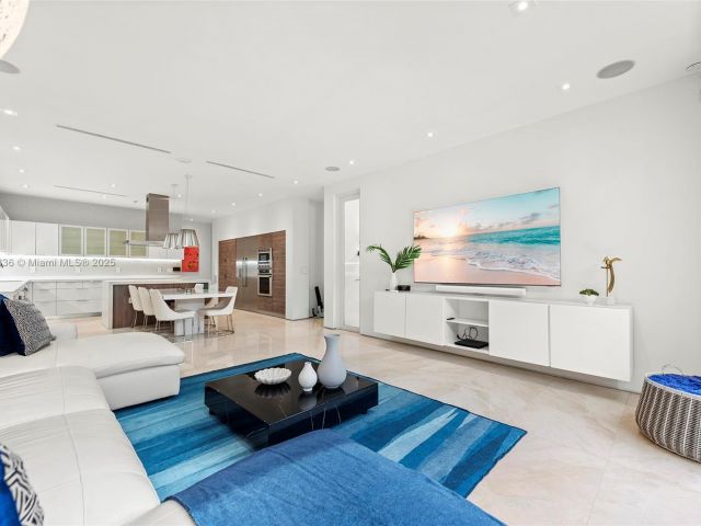 Продажа дома по адресу 7930 SW 52nd Ct - фото 7517784